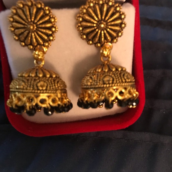 Indian ethnic Jhumka earrings - Picture 1 of 4